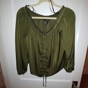 Army green, long - sleeved top